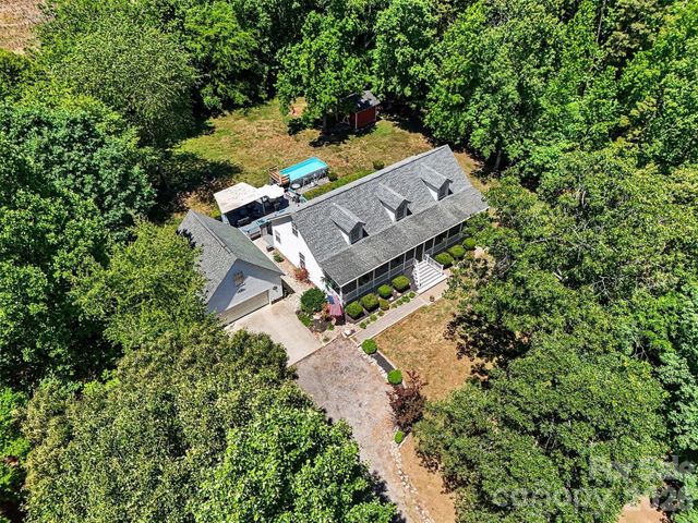 915 Ostwalt Amity Road, Statesville, NC 28677
