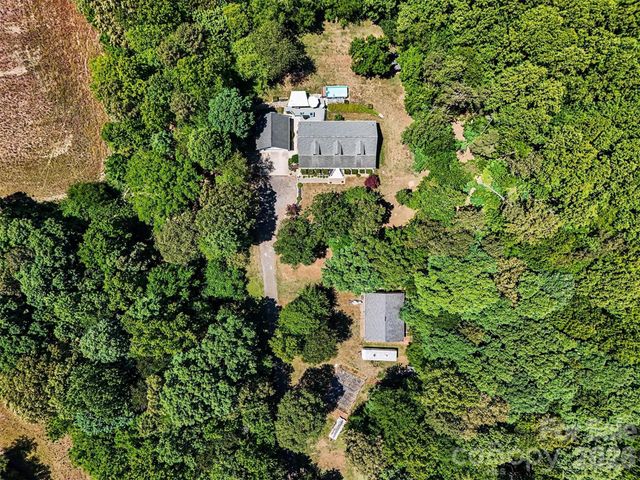 915 Ostwalt Amity Road, Statesville, NC 28677