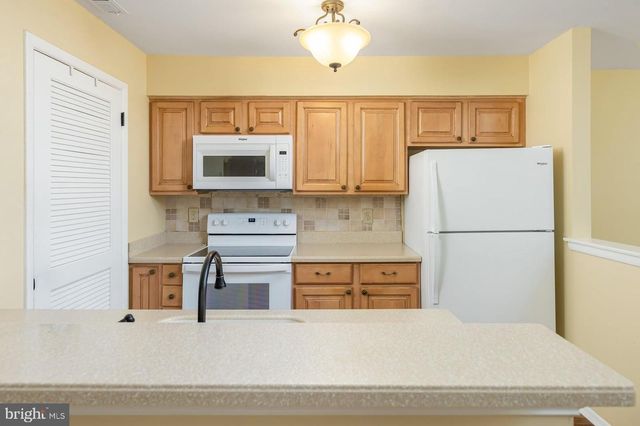 448 DURHAM CT, West Deptford, NJ 08051