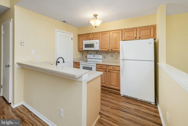 448 DURHAM CT, West Deptford, NJ 08051