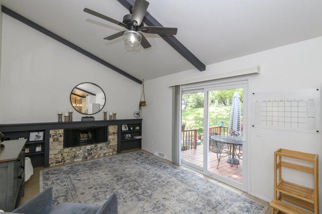 3575 S Cottonwood ROAD, New Berlin, WI 53151