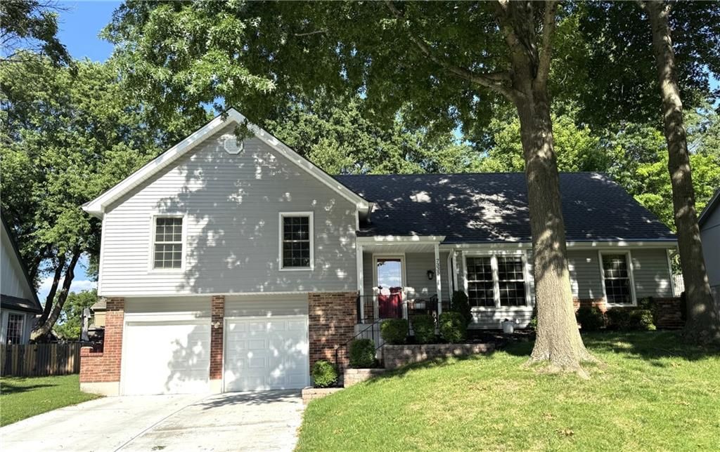 7335 Monrovia Street, Shawnee, KS 66216