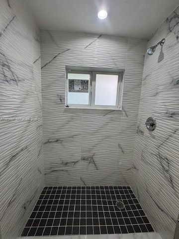 3131 NW 60 St. 0, Miami, FL 33142