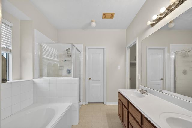 19207 Pinewood Mist Lane, Humble, TX 77346