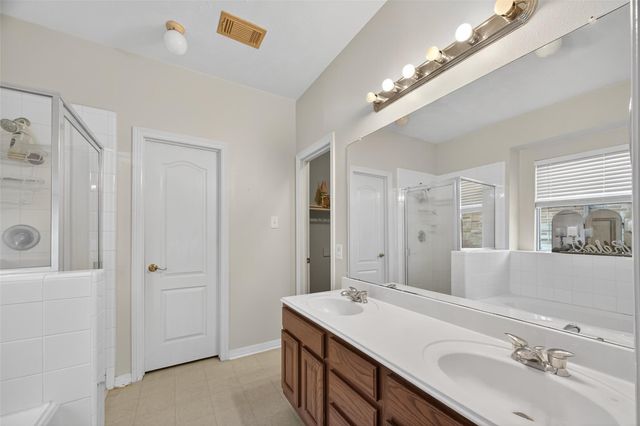 19207 Pinewood Mist Lane, Humble, TX 77346