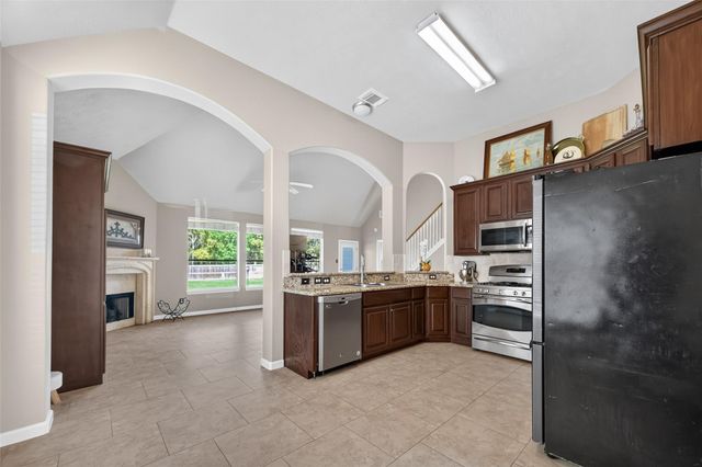 19207 Pinewood Mist Lane, Humble, TX 77346