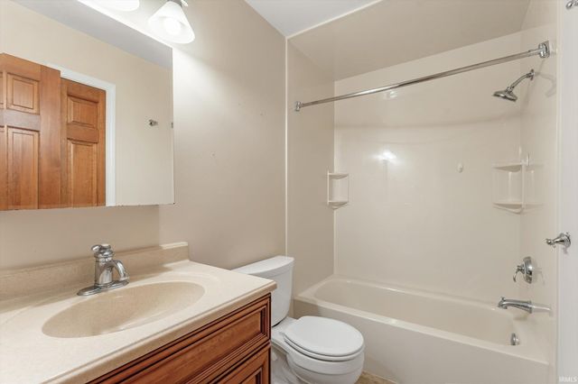 51595 Harvester Drive, Granger, IN 46530