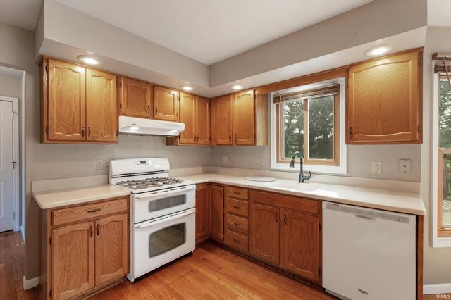 51595 Harvester Drive, Granger, IN 46530