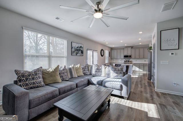 502 McGinnis, Calhoun, GA 30701