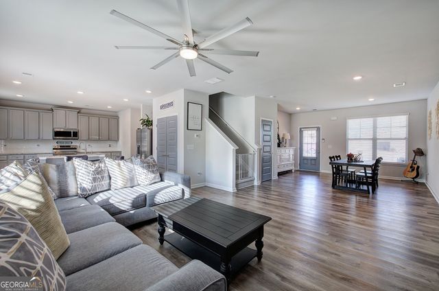 502 McGinnis, Calhoun, GA 30701