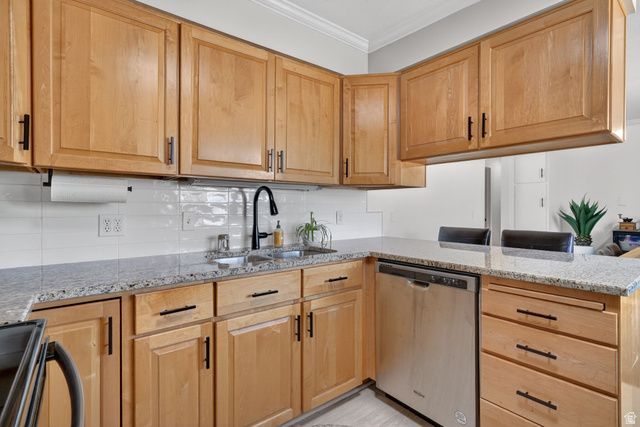 791 E CASA BLANCA CIR, Midvale, UT 84047