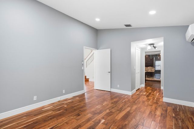 360 Hammocks Trail, Greenacres, FL 33413