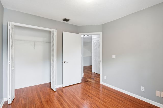360 Hammocks Trail, Greenacres, FL 33413