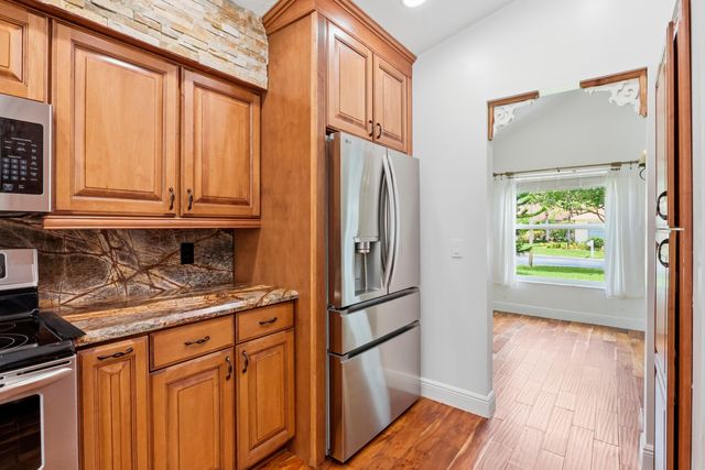 360 Hammocks Trail, Greenacres, FL 33413