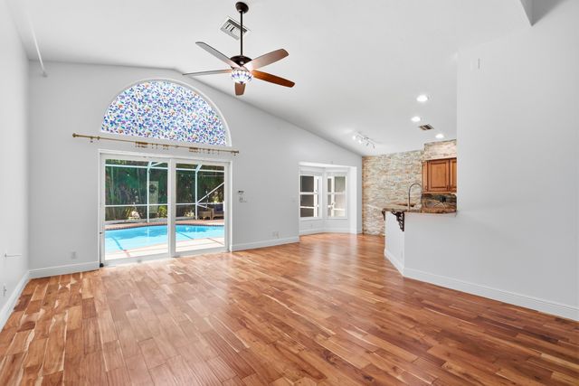 360 Hammocks Trail, Greenacres, FL 33413