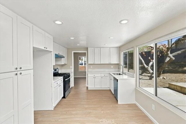 1580 Lakewood, Upland, CA 91786