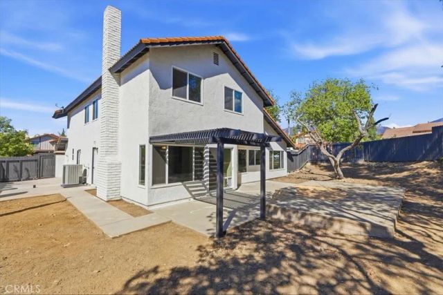 1580 Lakewood, Upland, CA 91786