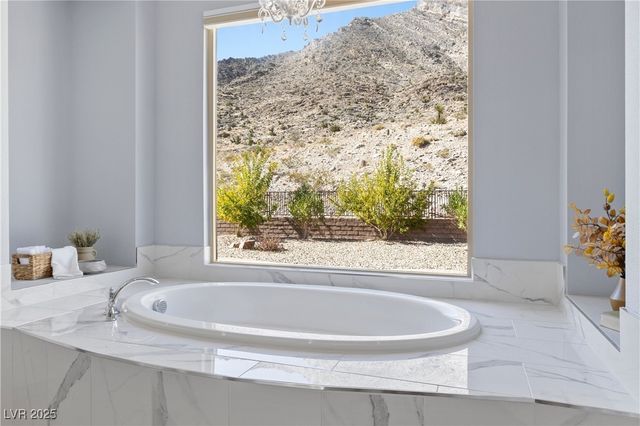 2951 The Peaks Lane, Las Vegas, NV 89138