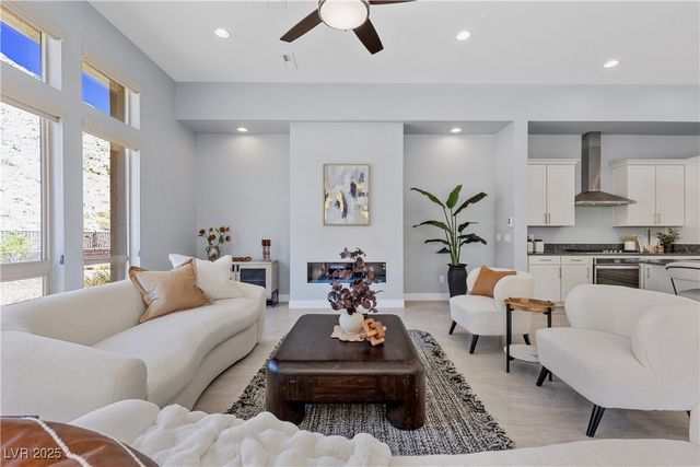 2951 The Peaks Lane, Las Vegas, NV 89138