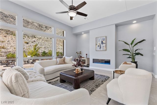 2951 The Peaks Lane, Las Vegas, NV 89138