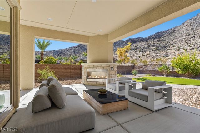 2951 The Peaks Lane, Las Vegas, NV 89138