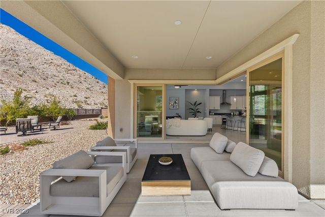 2951 The Peaks Lane, Las Vegas, NV 89138