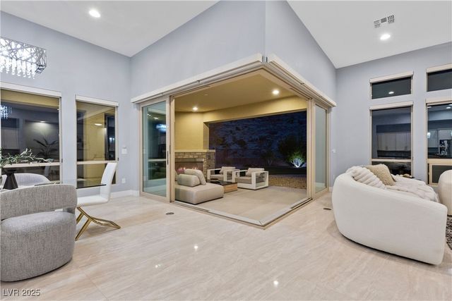 2951 The Peaks Lane, Las Vegas, NV 89138