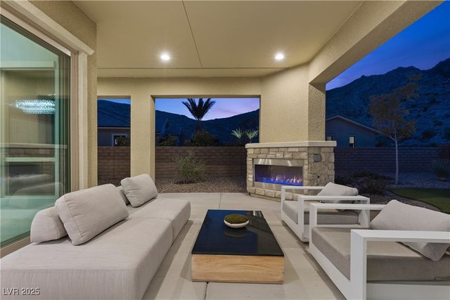 2951 The Peaks Lane, Las Vegas, NV 89138