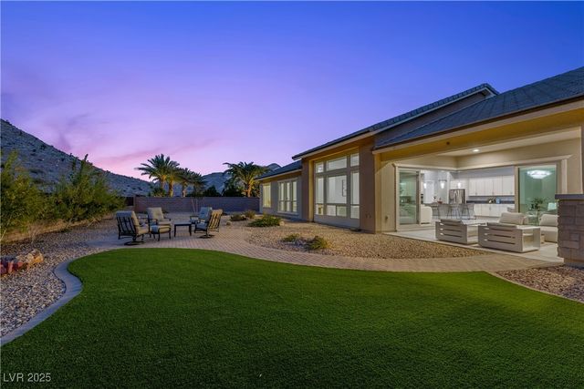 2951 The Peaks Lane, Las Vegas, NV 89138