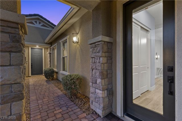 2951 The Peaks Lane, Las Vegas, NV 89138