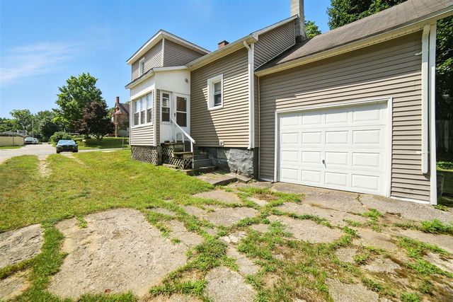 332 W Upton Avenue, Reed City, MI 49677