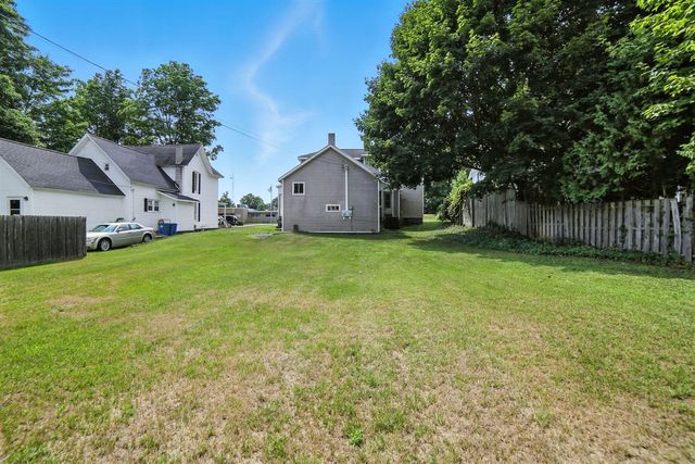 332 W Upton Avenue, Reed City, MI 49677