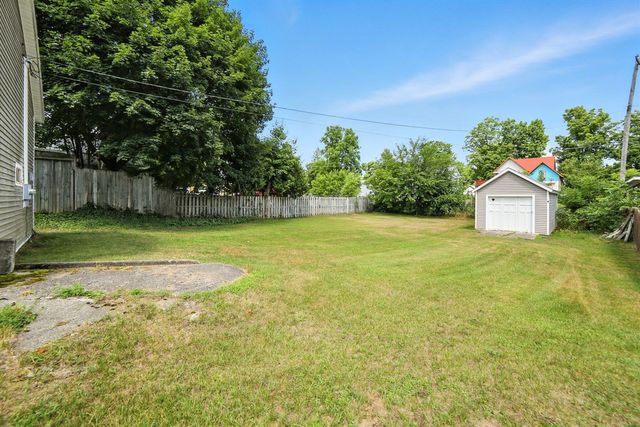 332 W Upton Avenue, Reed City, MI 49677