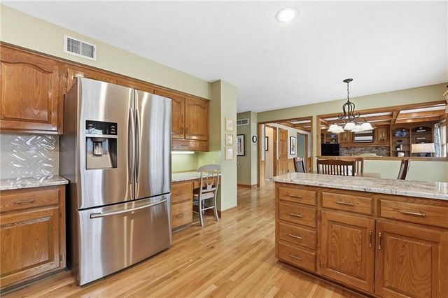 3825 NW 75th Street, Kansas City, MO 64151