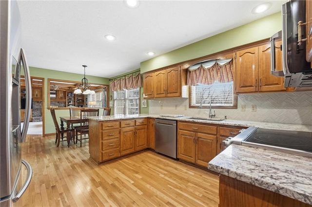 3825 NW 75th Street, Kansas City, MO 64151