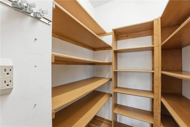 3825 NW 75th Street, Kansas City, MO 64151