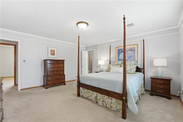 3825 NW 75th Street, Kansas City, MO 64151