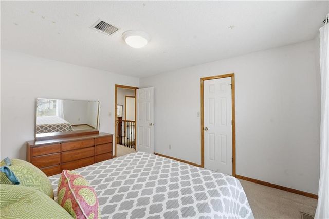 3825 NW 75th Street, Kansas City, MO 64151