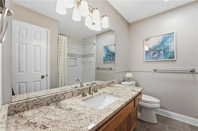 3825 NW 75th Street, Kansas City, MO 64151