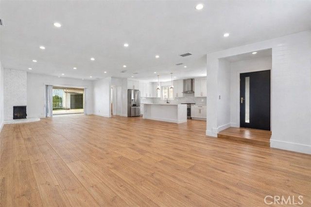 5450 Wortser Avenue, Sherman Oaks, CA 91401