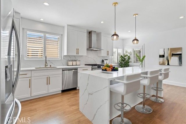 5450 Wortser Avenue, Sherman Oaks, CA 91401