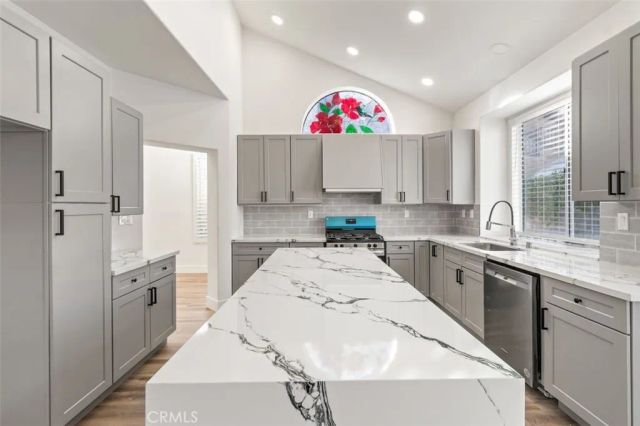 14439 Grandiflors, Canyon Country, CA 91387