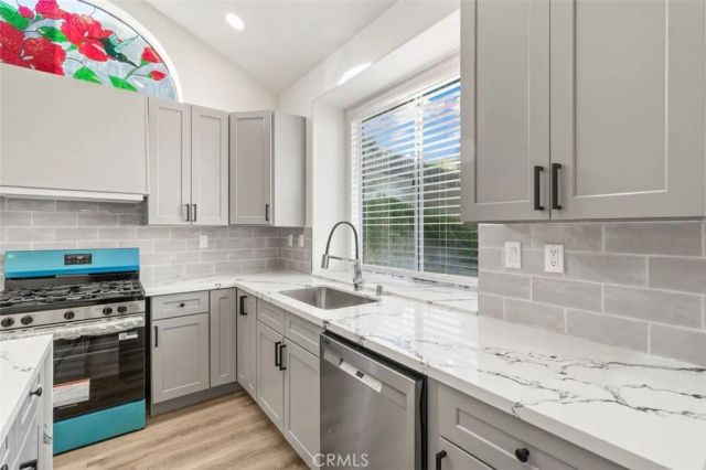 14439 Grandiflors, Canyon Country, CA 91387