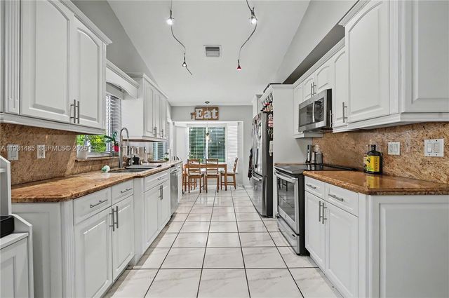 18736 NW 1st St, Pembroke Pines, FL 33029