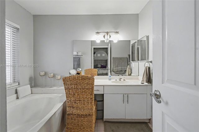 18736 NW 1st St, Pembroke Pines, FL 33029