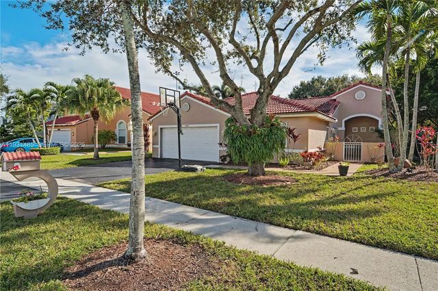 18736 NW 1st St, Pembroke Pines, FL 33029