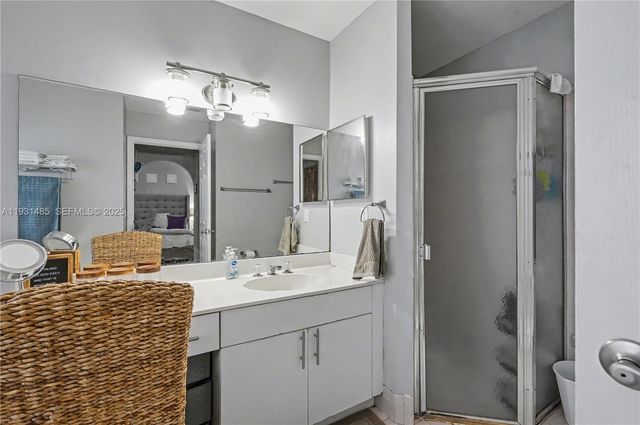 18736 NW 1st St, Pembroke Pines, FL 33029