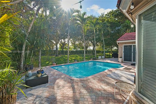 18736 NW 1st St, Pembroke Pines, FL 33029