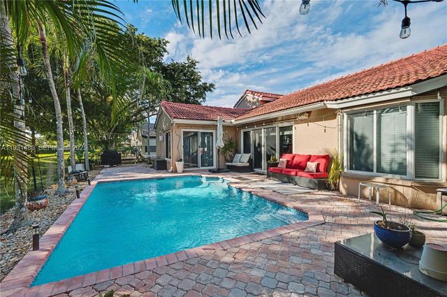 18736 NW 1st St, Pembroke Pines, FL 33029