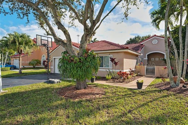 18736 NW 1st St, Pembroke Pines, FL 33029